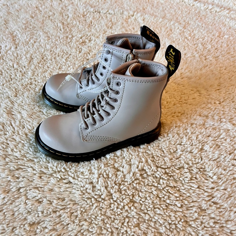 Dr Martens Toddler Boots New Sz 9